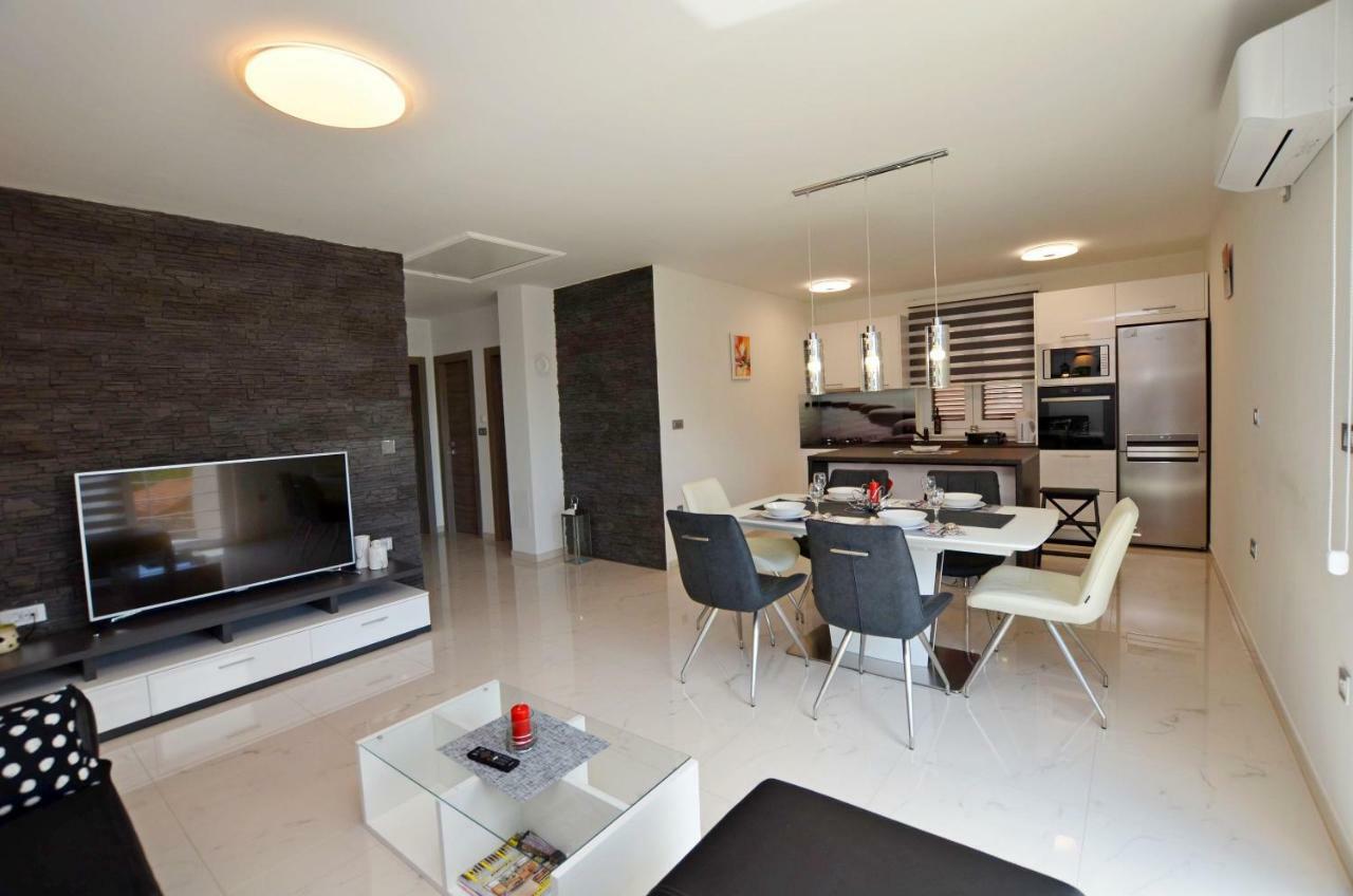 Apartments Golden Hour Jurdani المظهر الخارجي الصورة