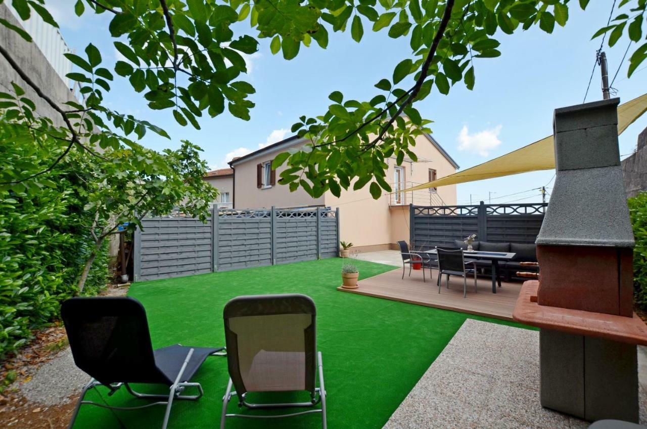 Apartments Golden Hour Jurdani المظهر الخارجي الصورة